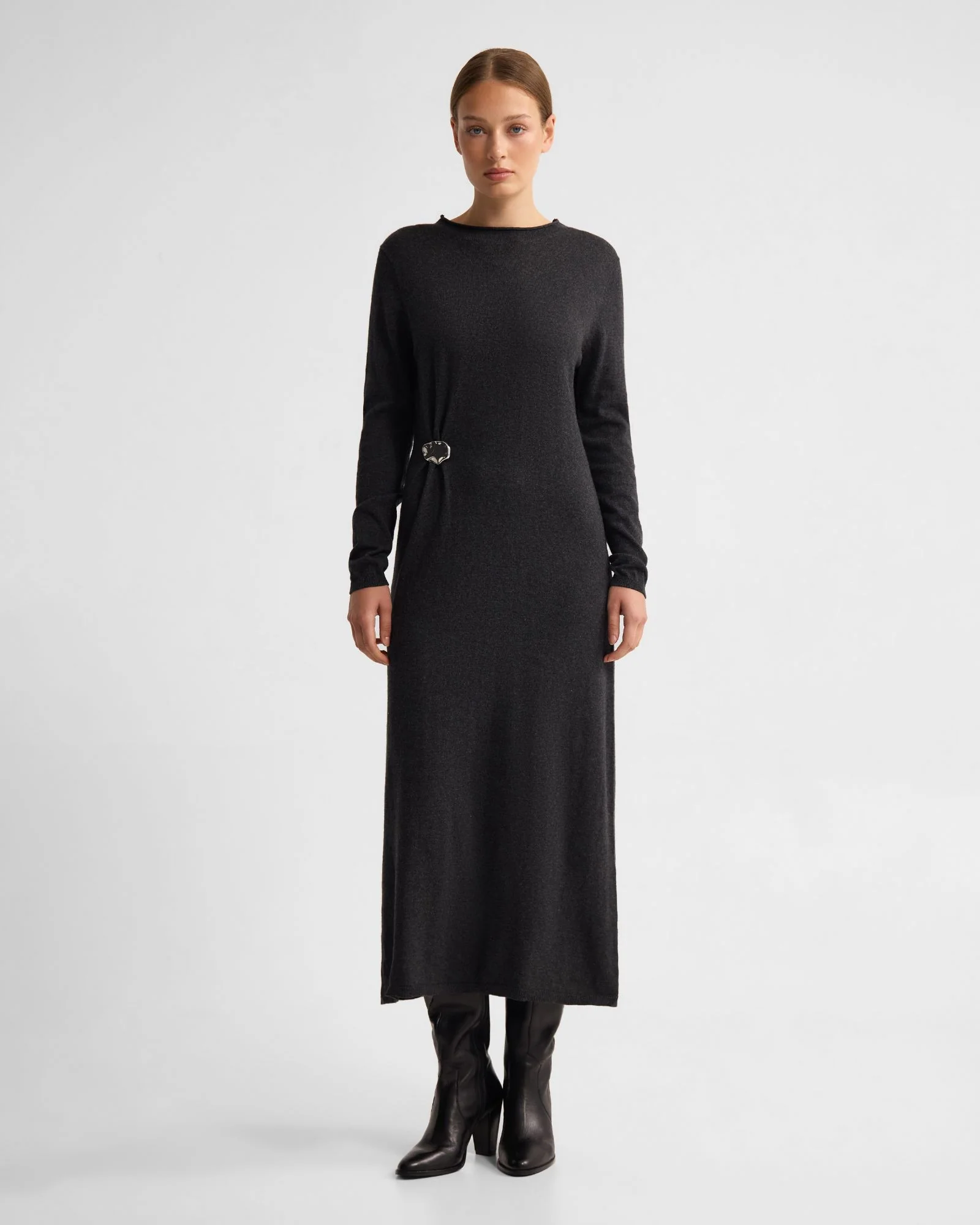 Adelaide Knitted Dress With Brooch - Image 11
