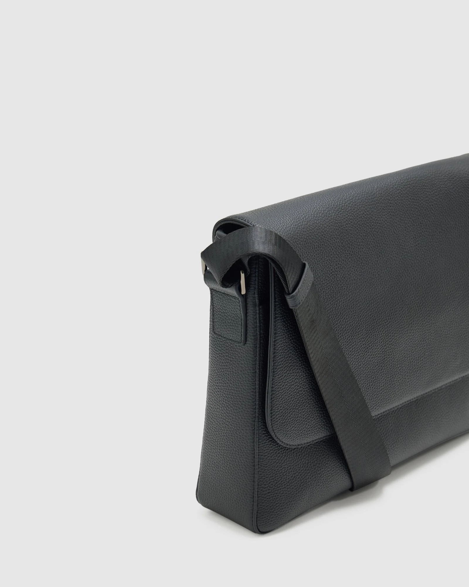Atlas Mens Satchel Bag - Image 4