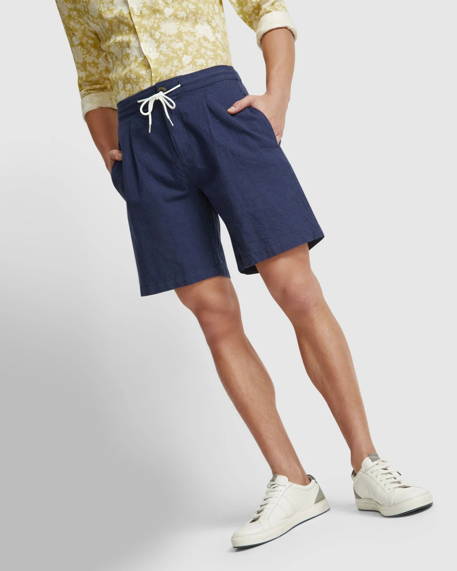 Barney Linen Blend Shorts - Image 10