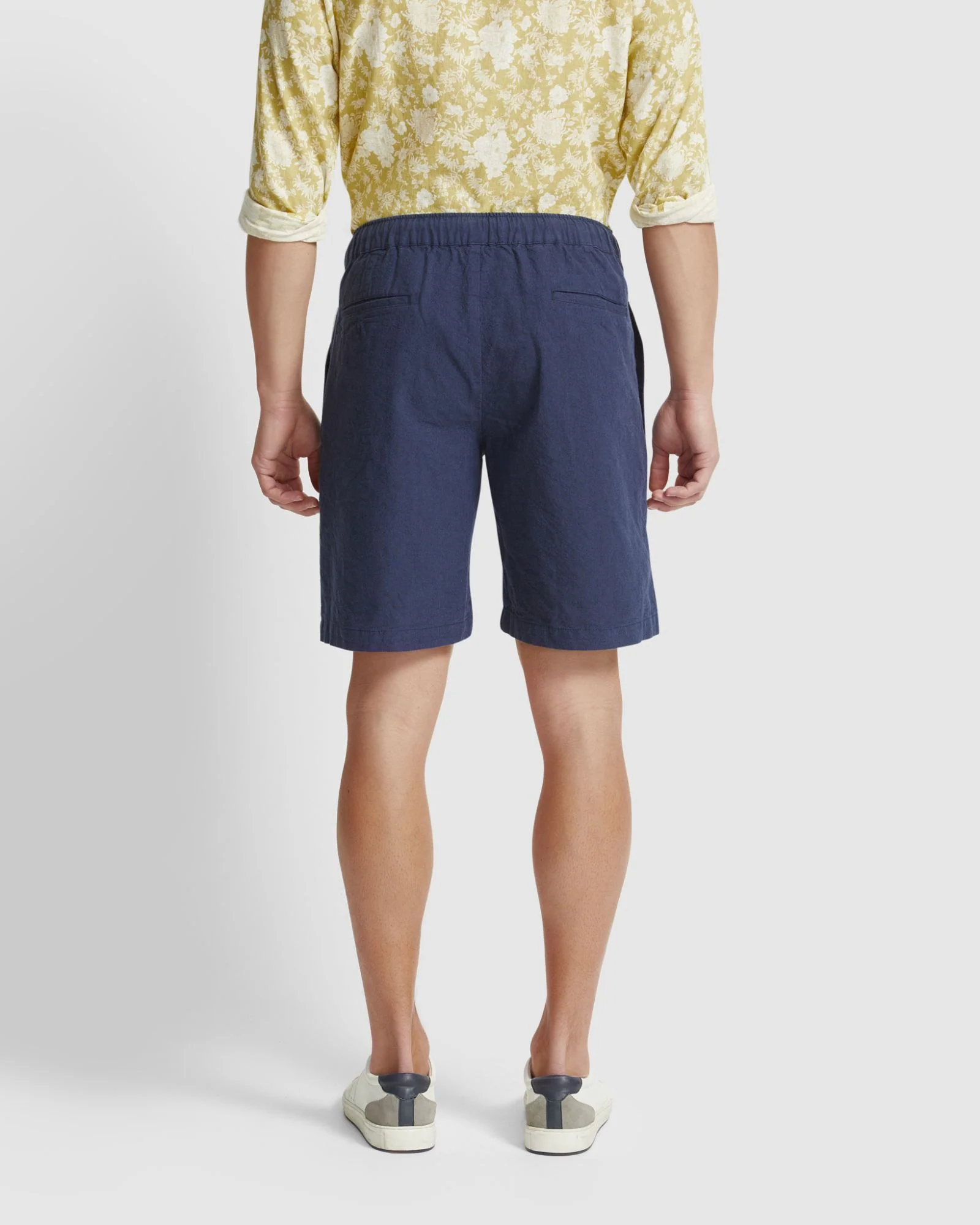 Barney Linen Blend Shorts - Image 9