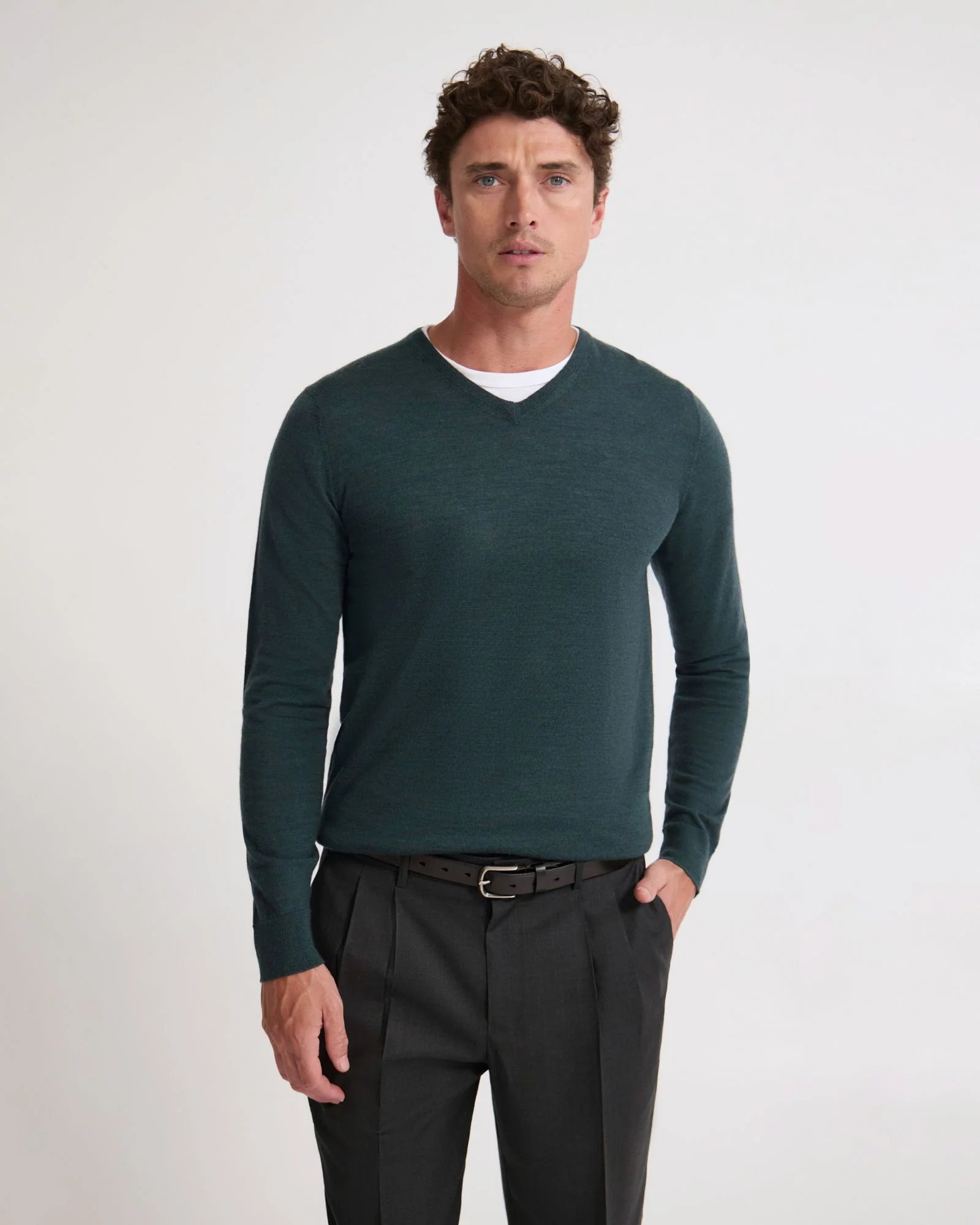 Basic V-Neck Pure Wool Pullover - Image 13