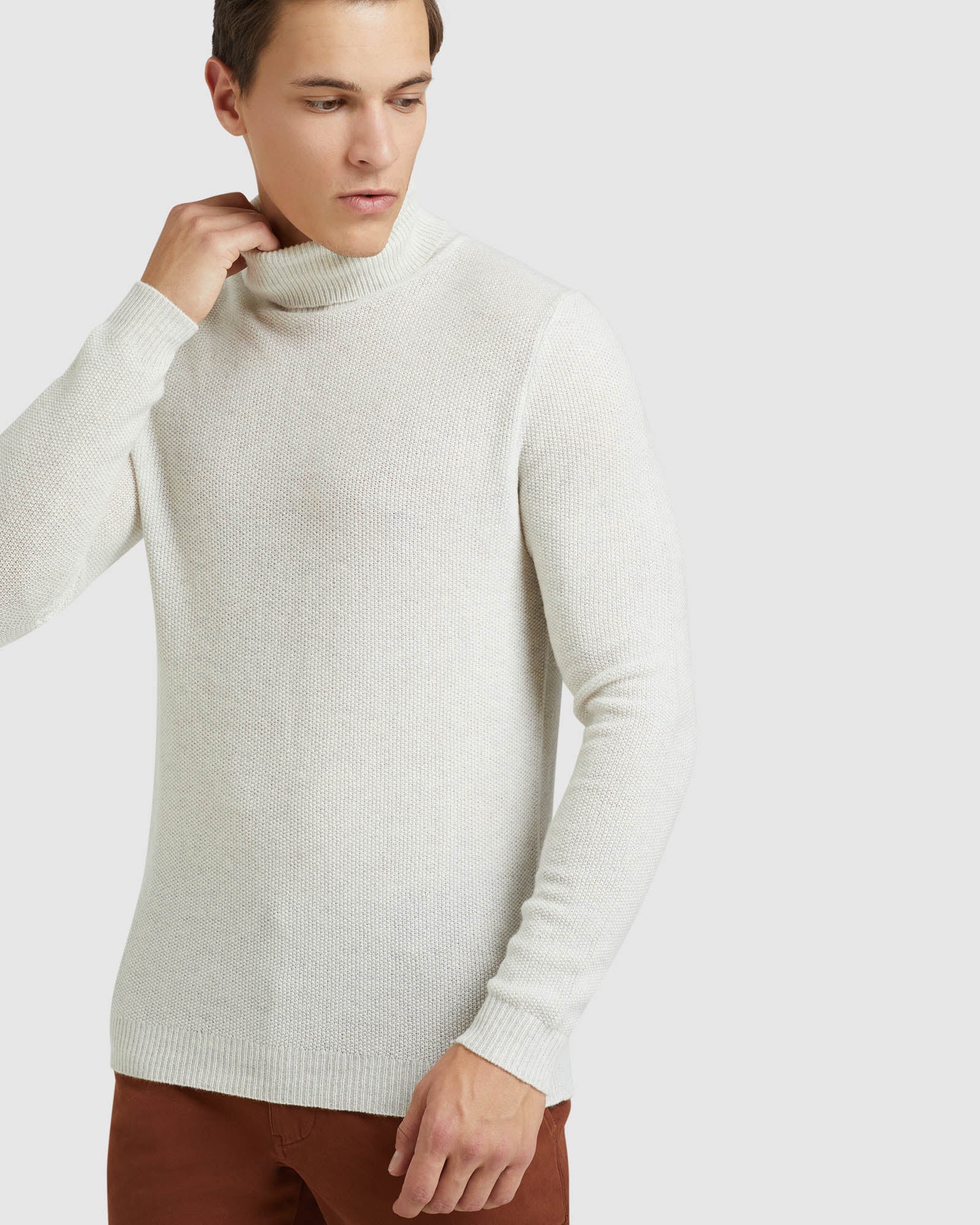 Brodie Turtle Neck Knit - Image 10