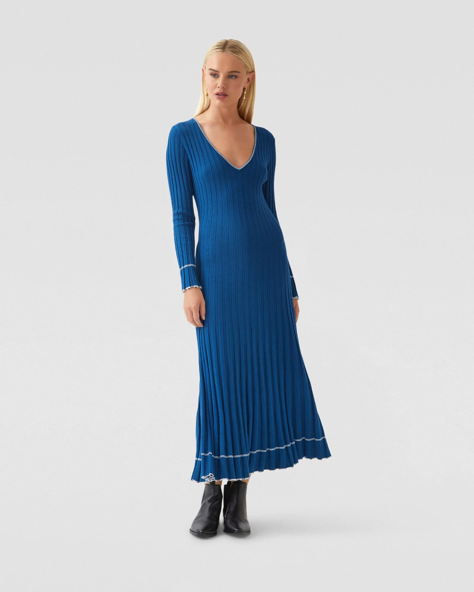 Cara Knitted Dress - Image 5