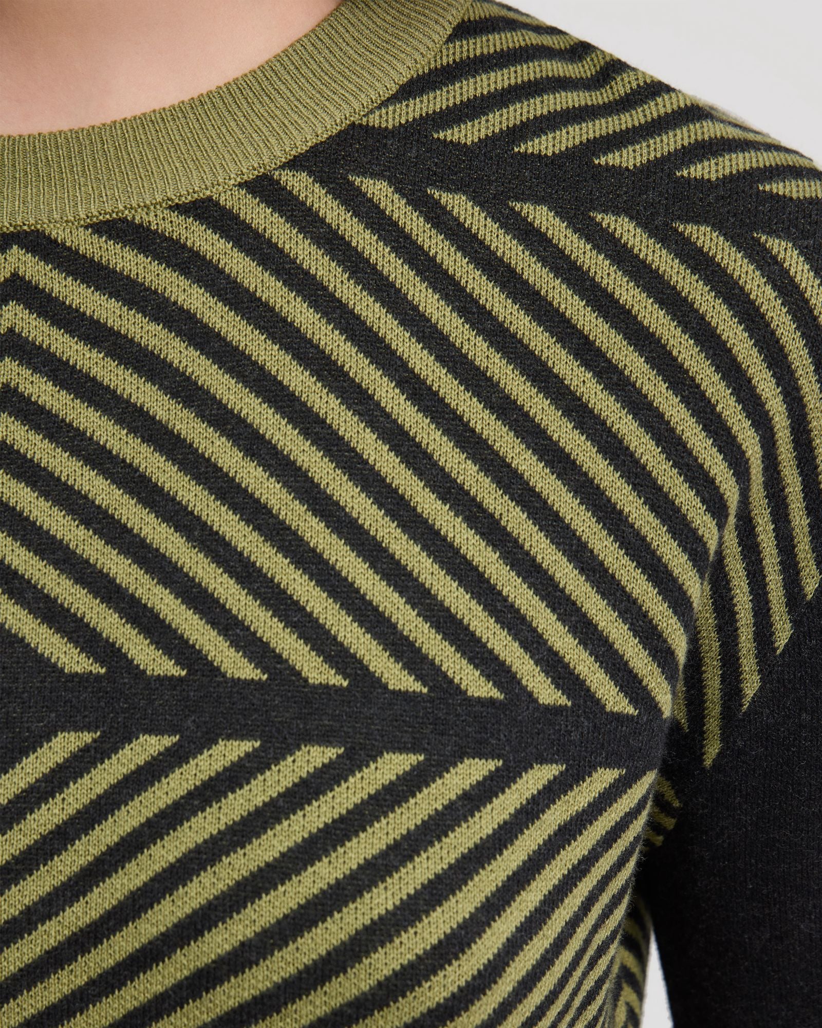 Caro Patterned Knit - Image 6