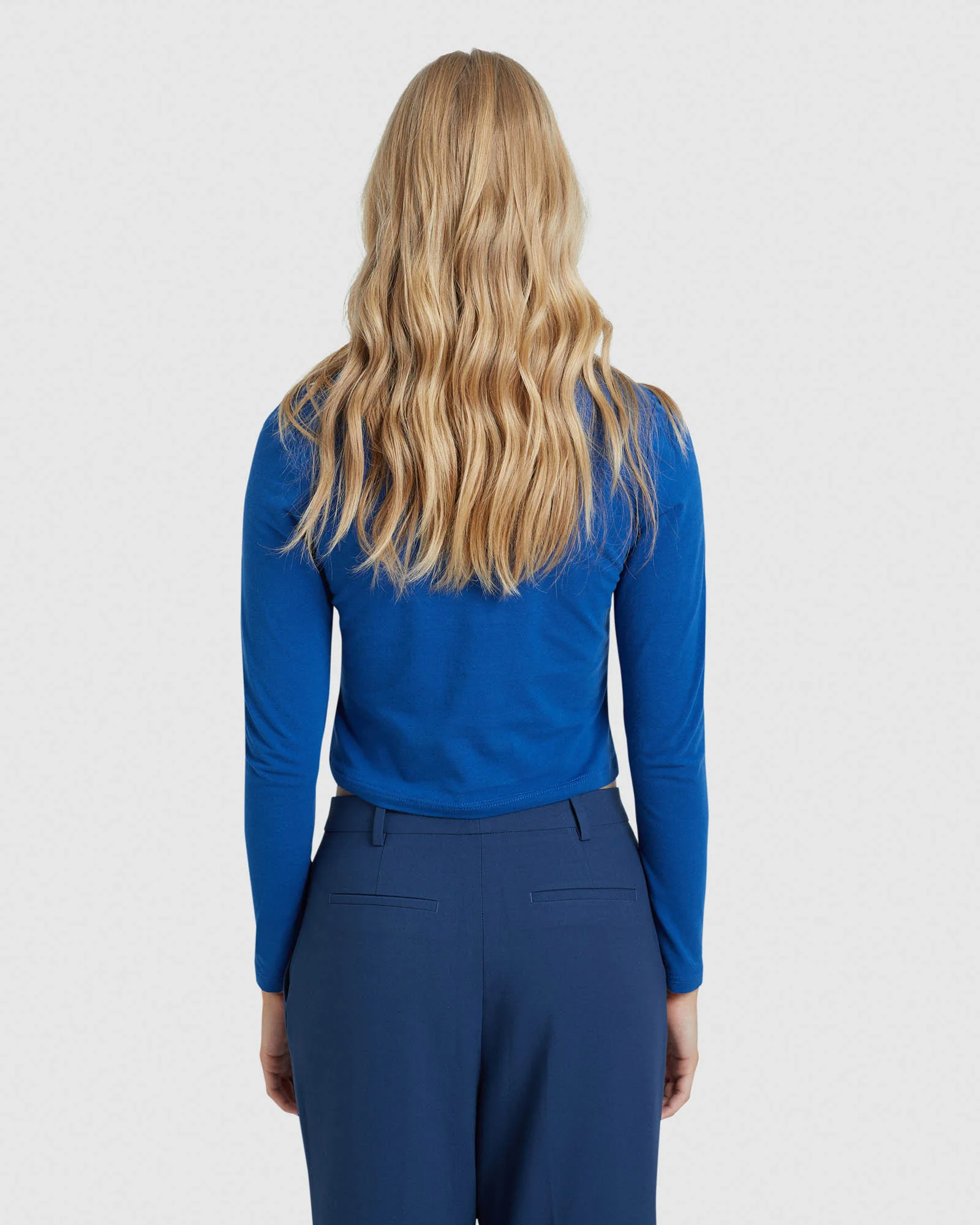 Claudie Crop Long Sleeve T-Shirt - Image 3