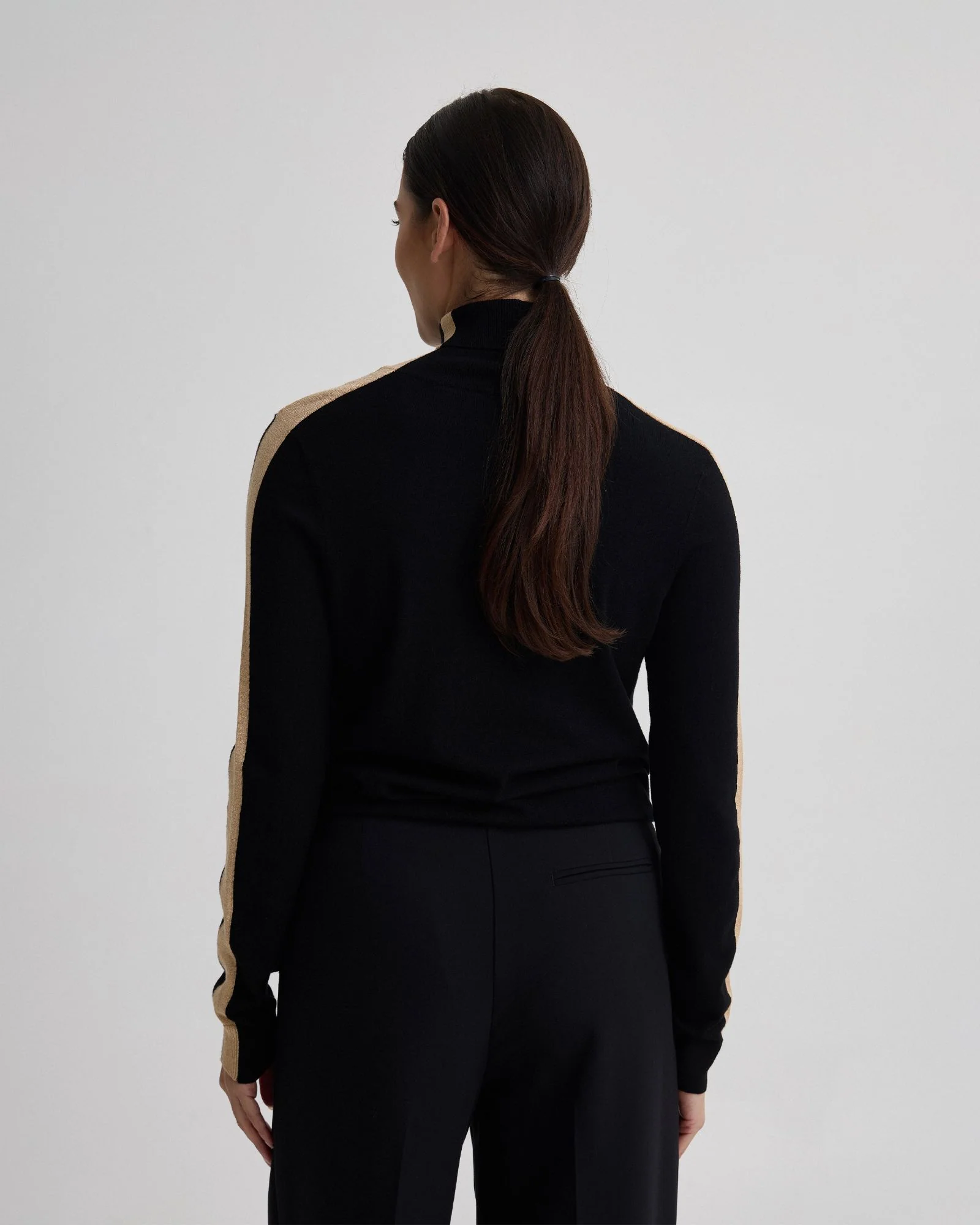 Ela Contrast Panel Turtle Neck - Image 3