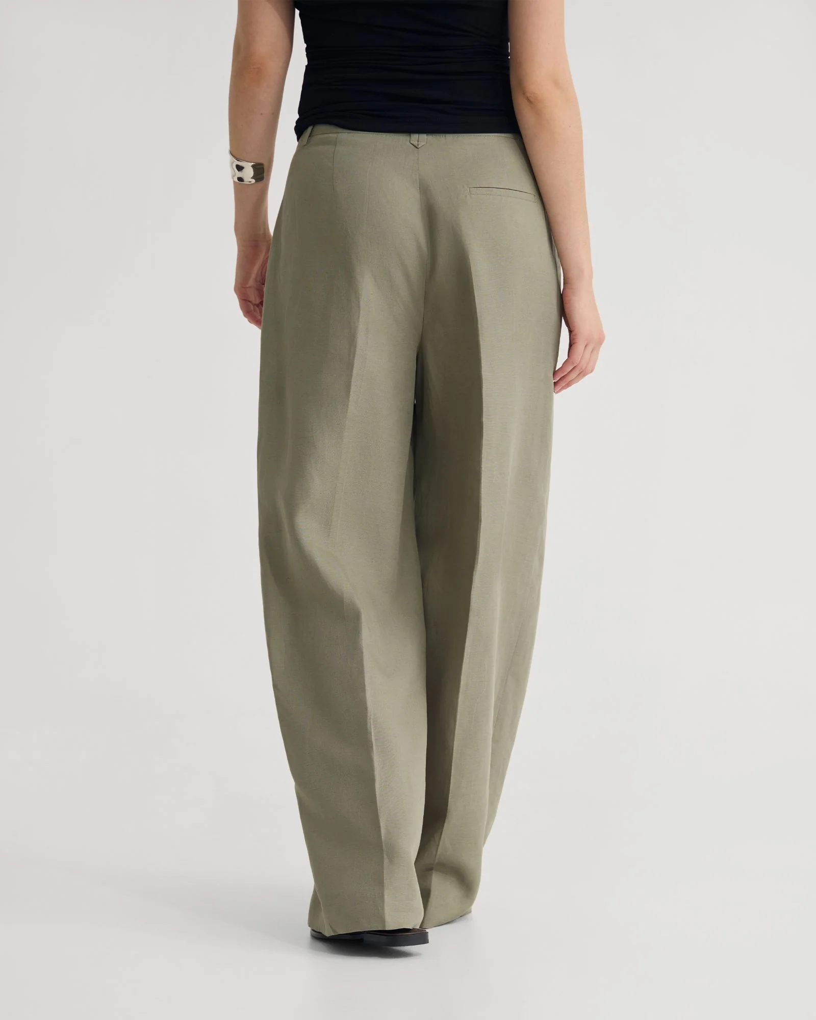 Cameron Pant - Image 4