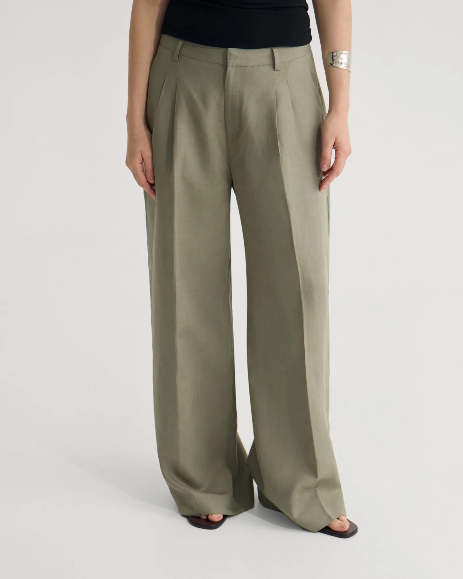 Cameron Pant - Image 5