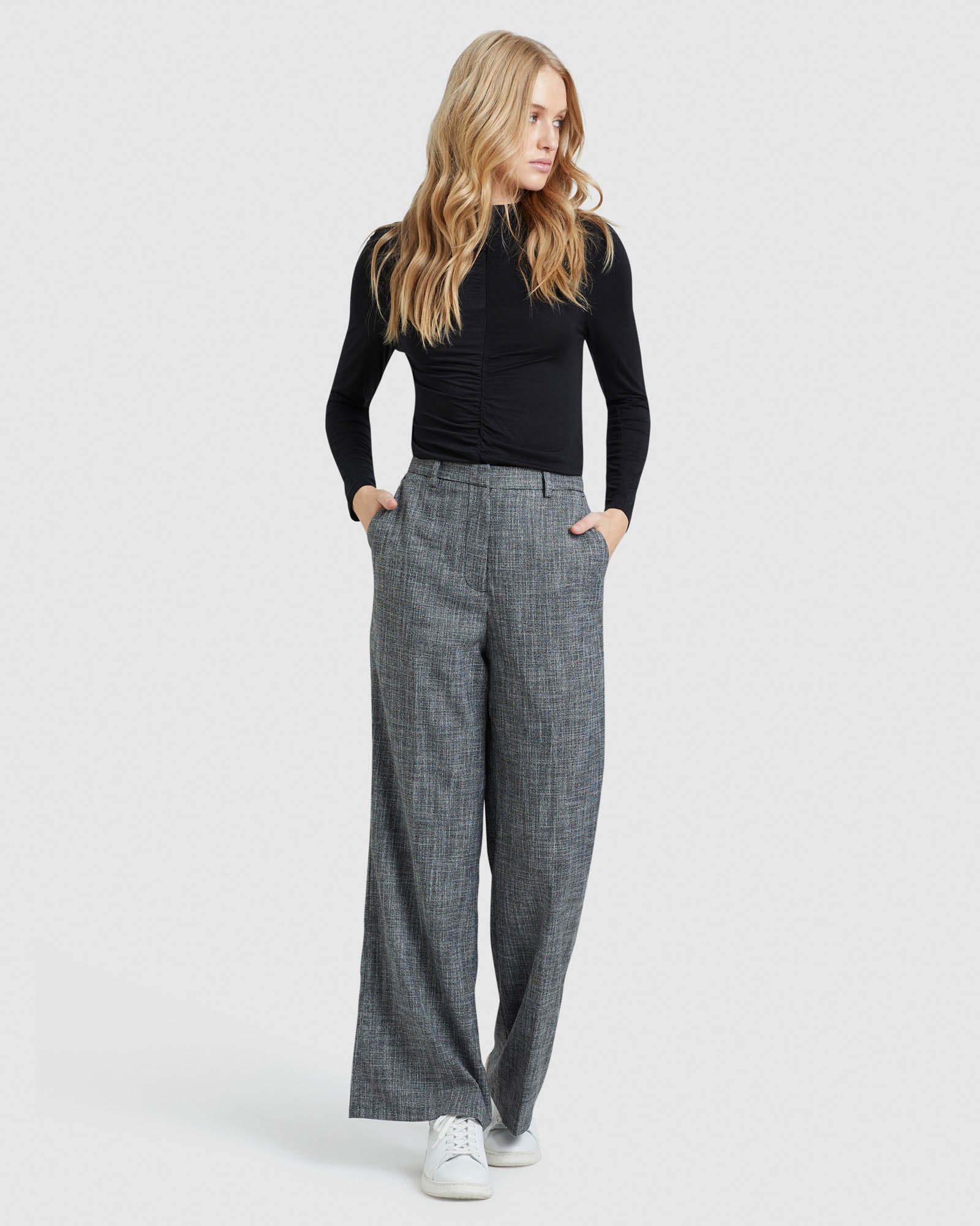 Ellie Long Sleeve T-Shirt - Image 12