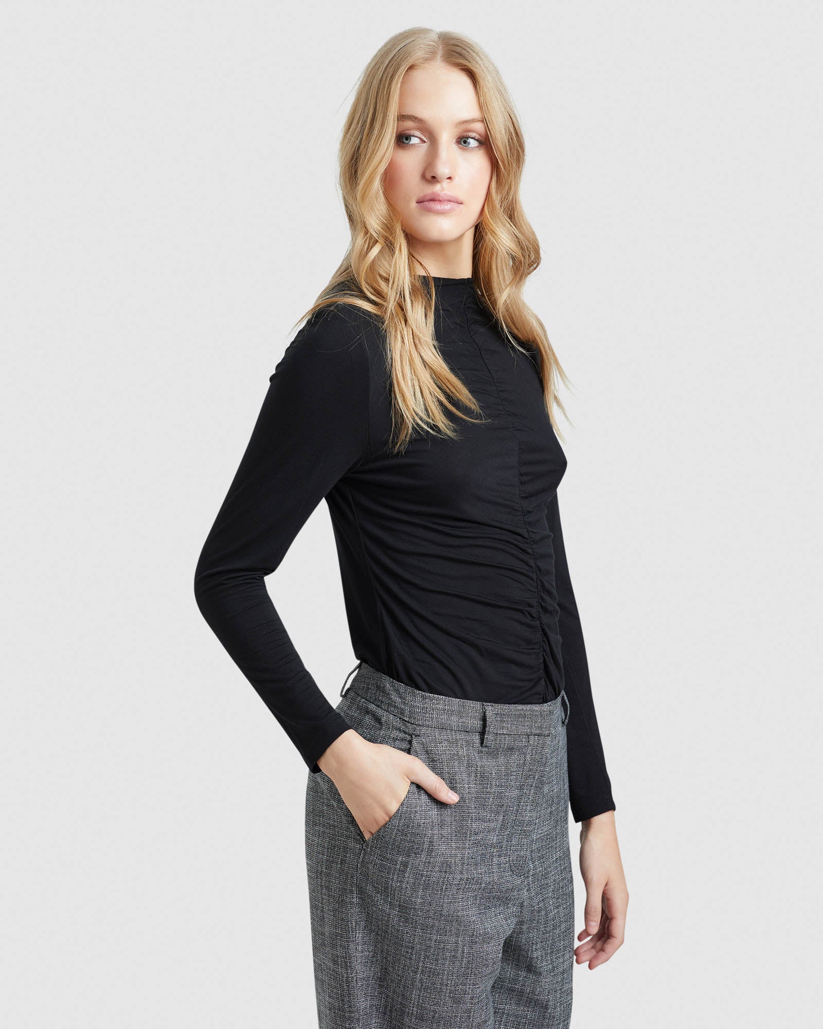 Ellie Long Sleeve T-Shirt - Image 9