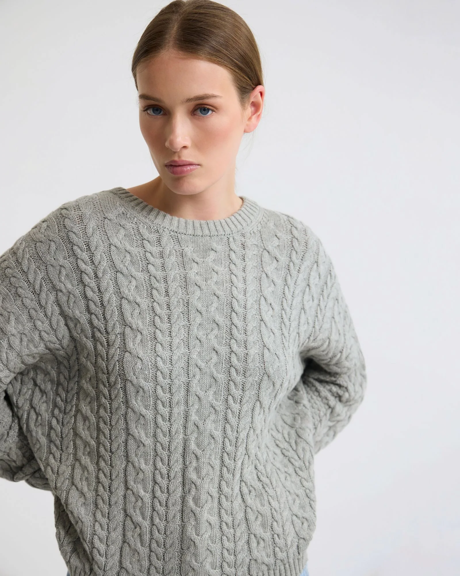 Evie Cable Knit Crew Neck - Image 13