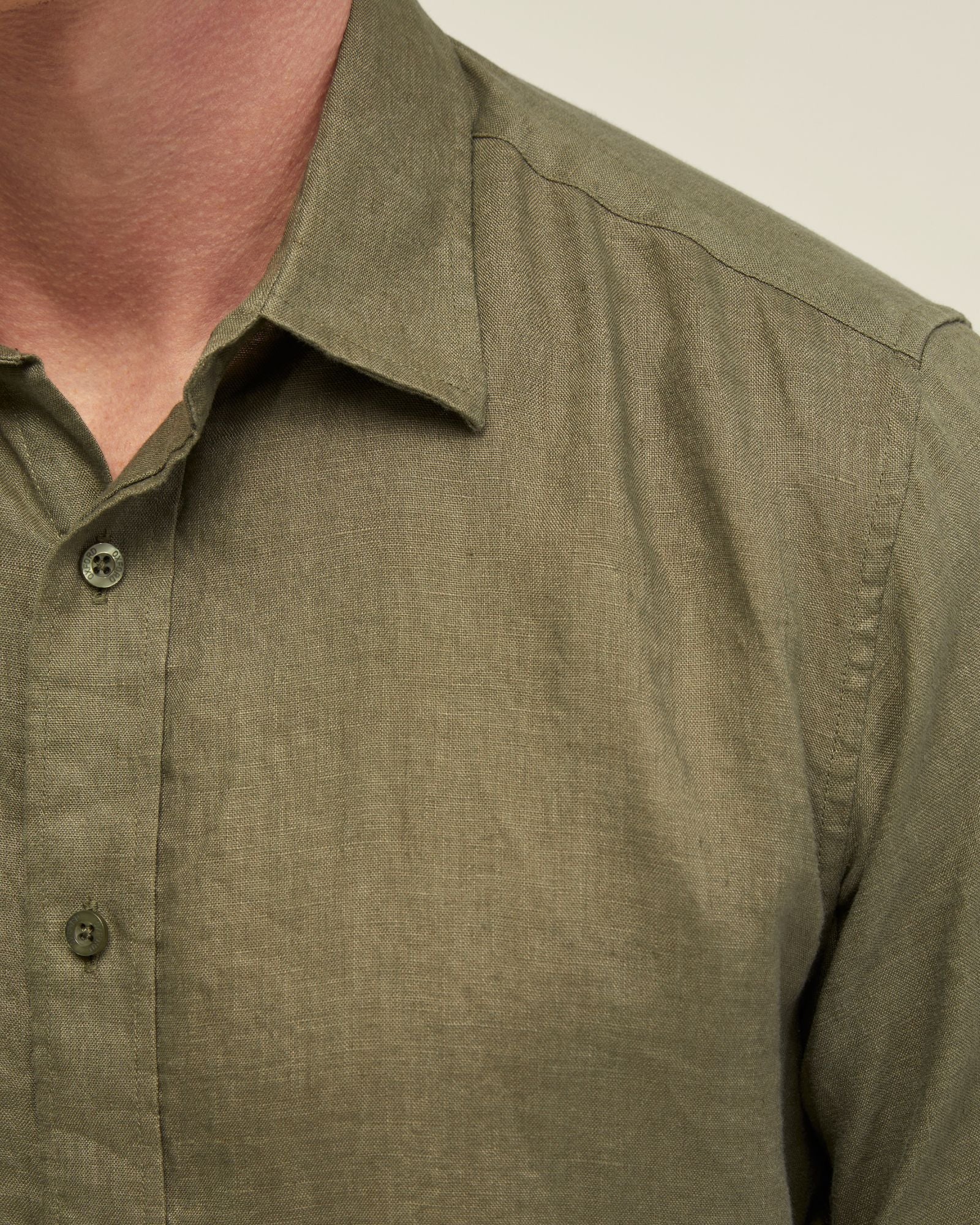 Fergus Pure Linen Shirt - Image 12