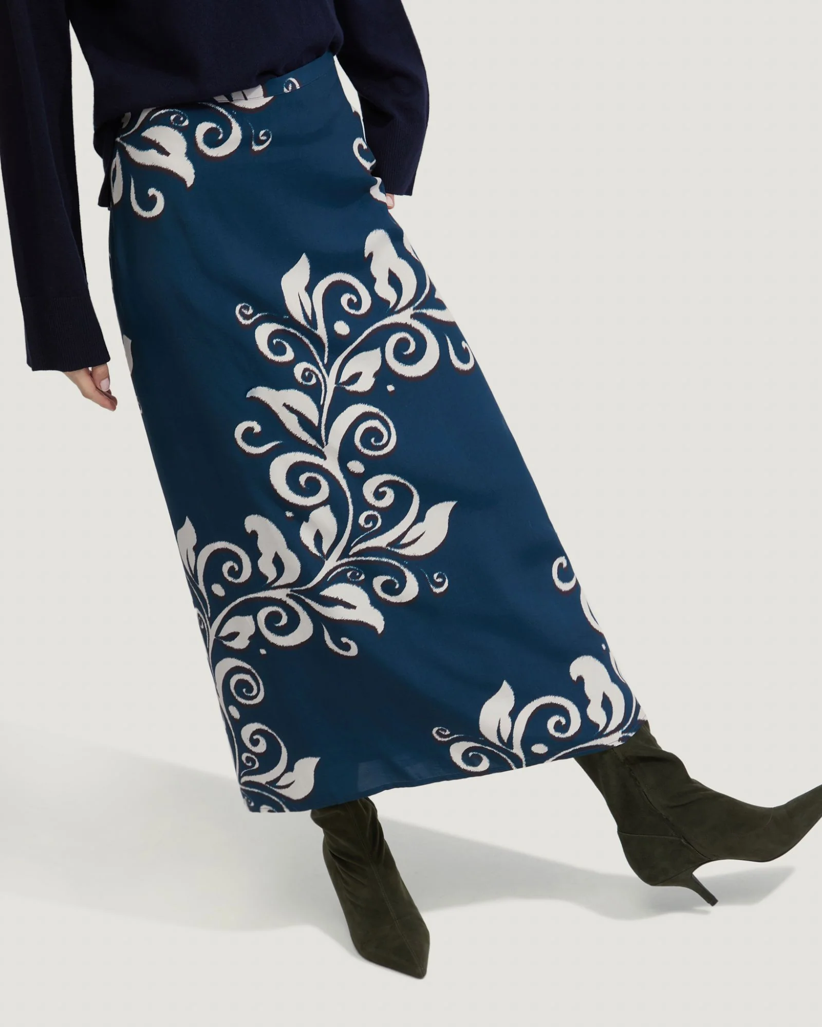 Grechen Floral Print Skirt - Image 4