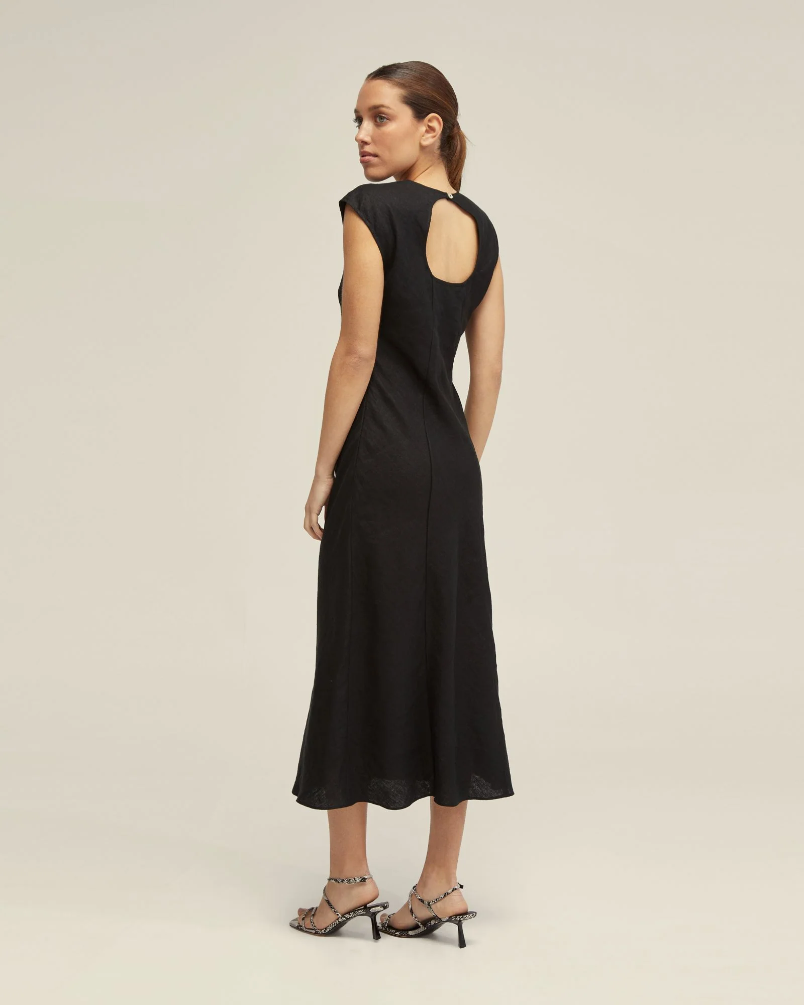 Isabel Linen Dress - Image 3