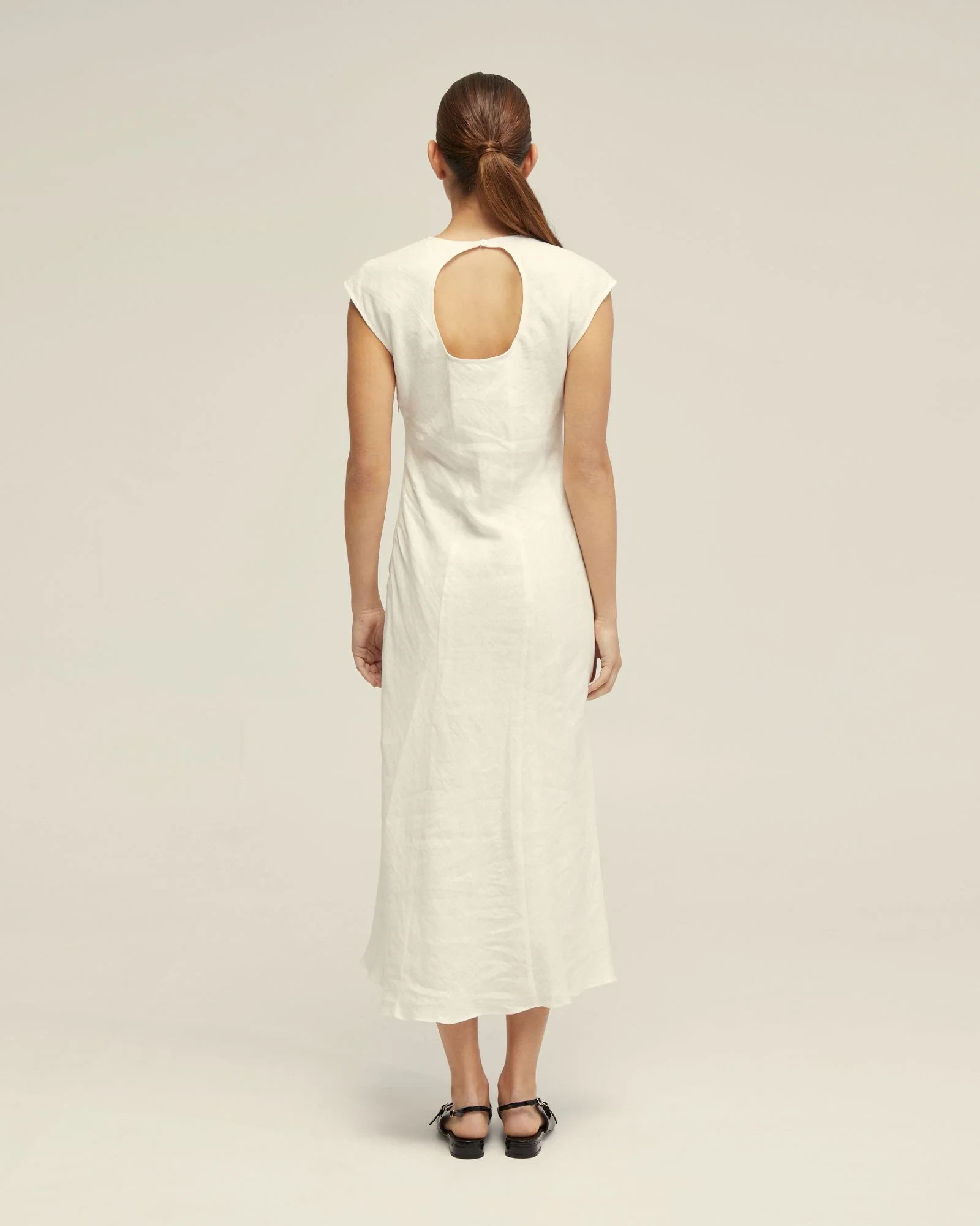 Isabel Linen Dress - Image 9