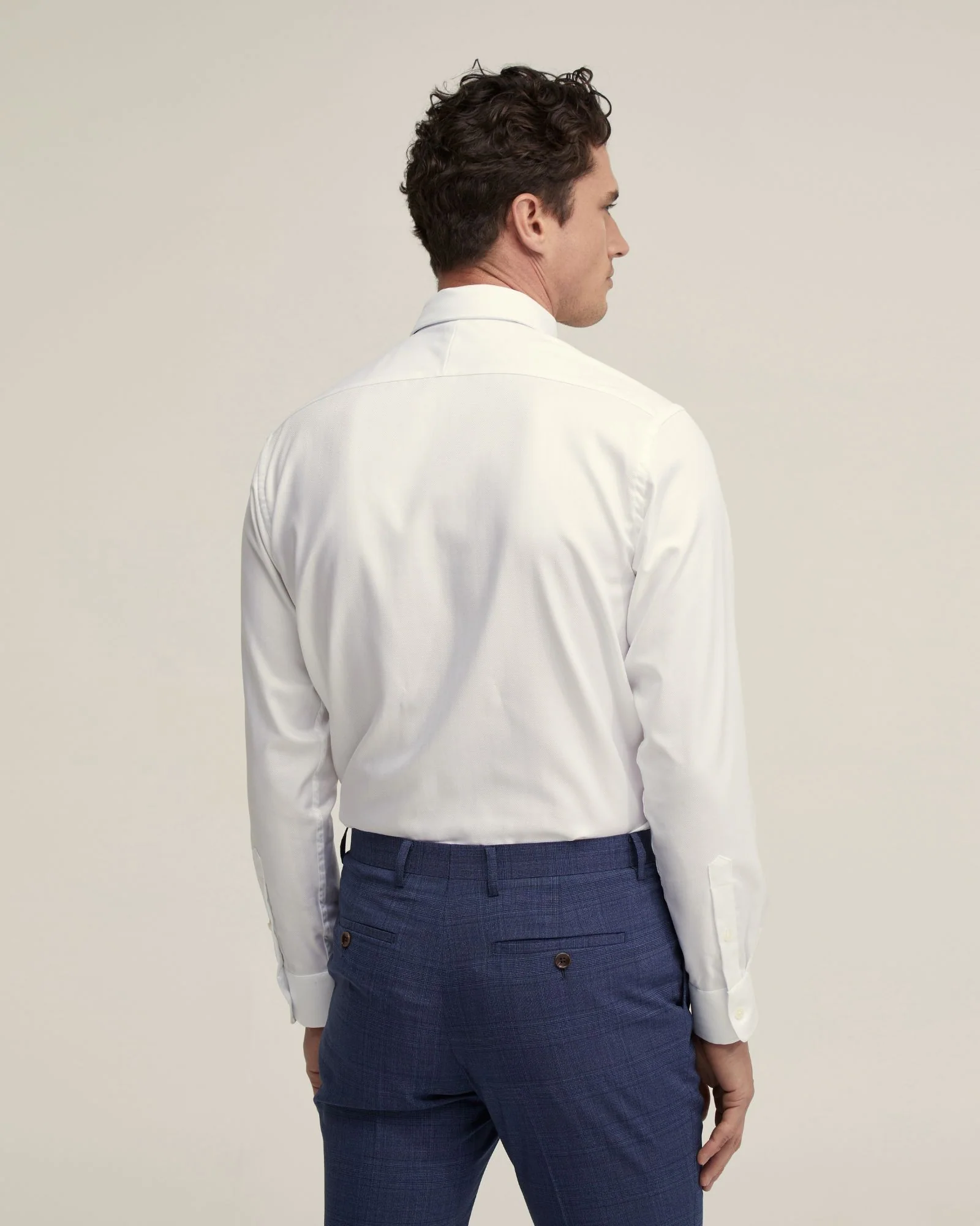 Islington Wrinkle Resist H Shirt - Image 11
