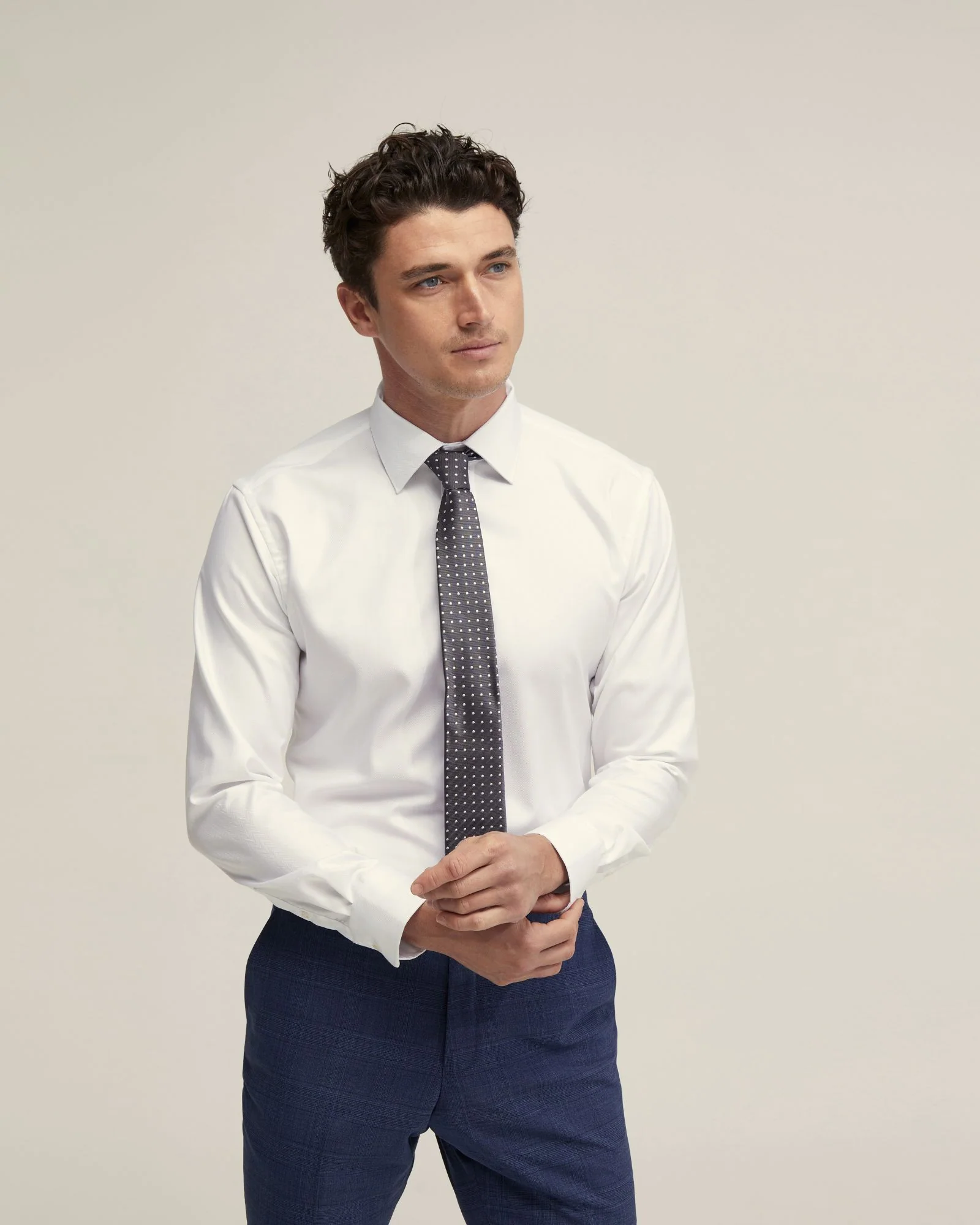 Islington Wrinkle Resist H Shirt - Image 13