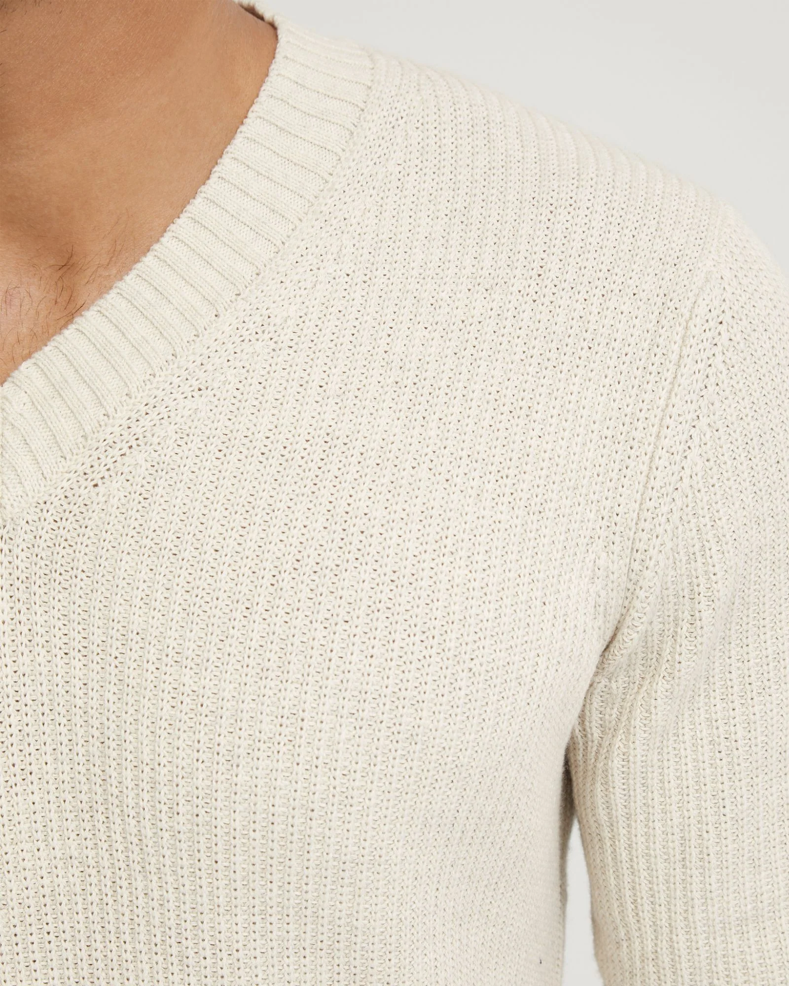 Kane Cotton Rib V-Neck Knit - Image 12