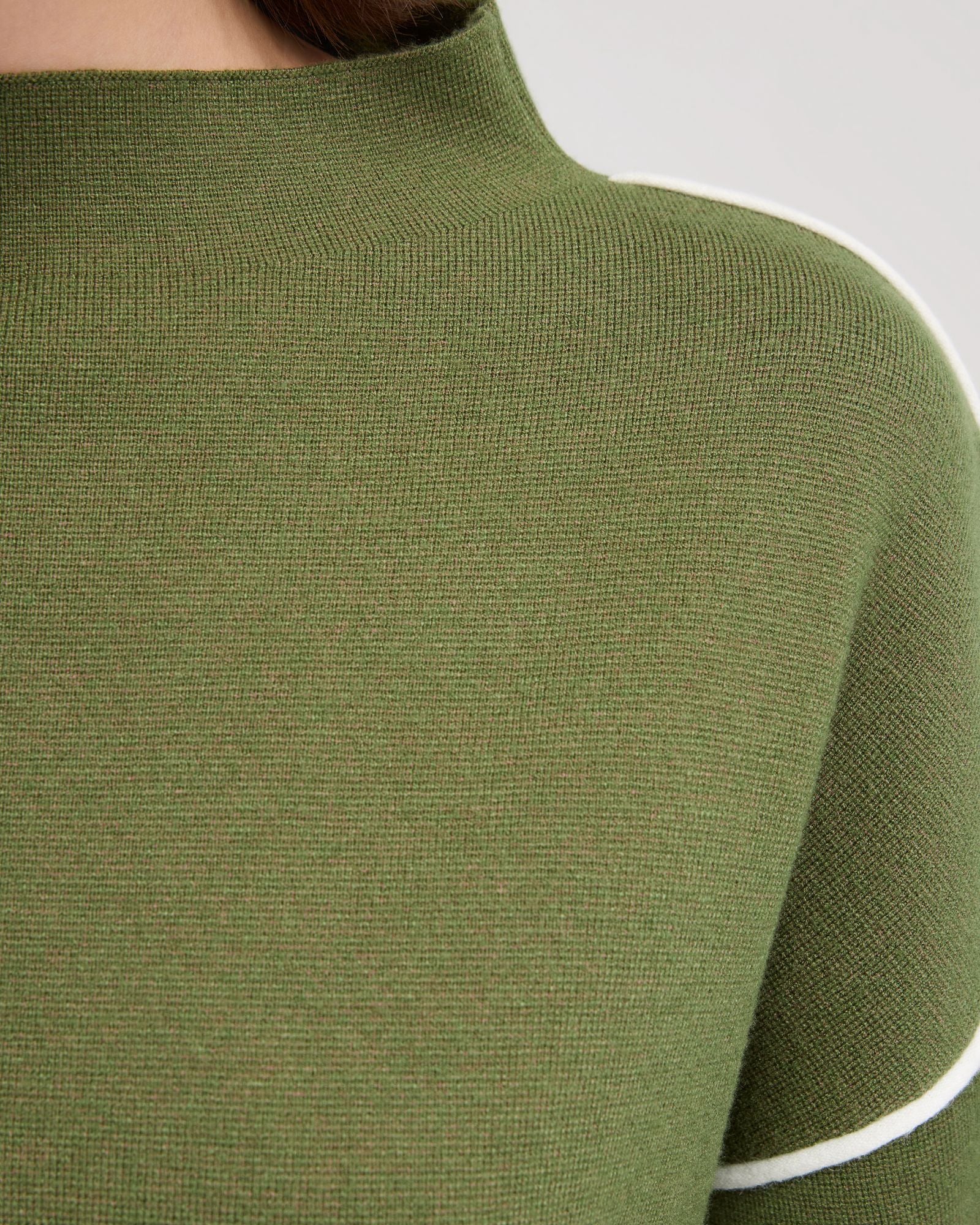 Kelly Piping Knit - Image 6