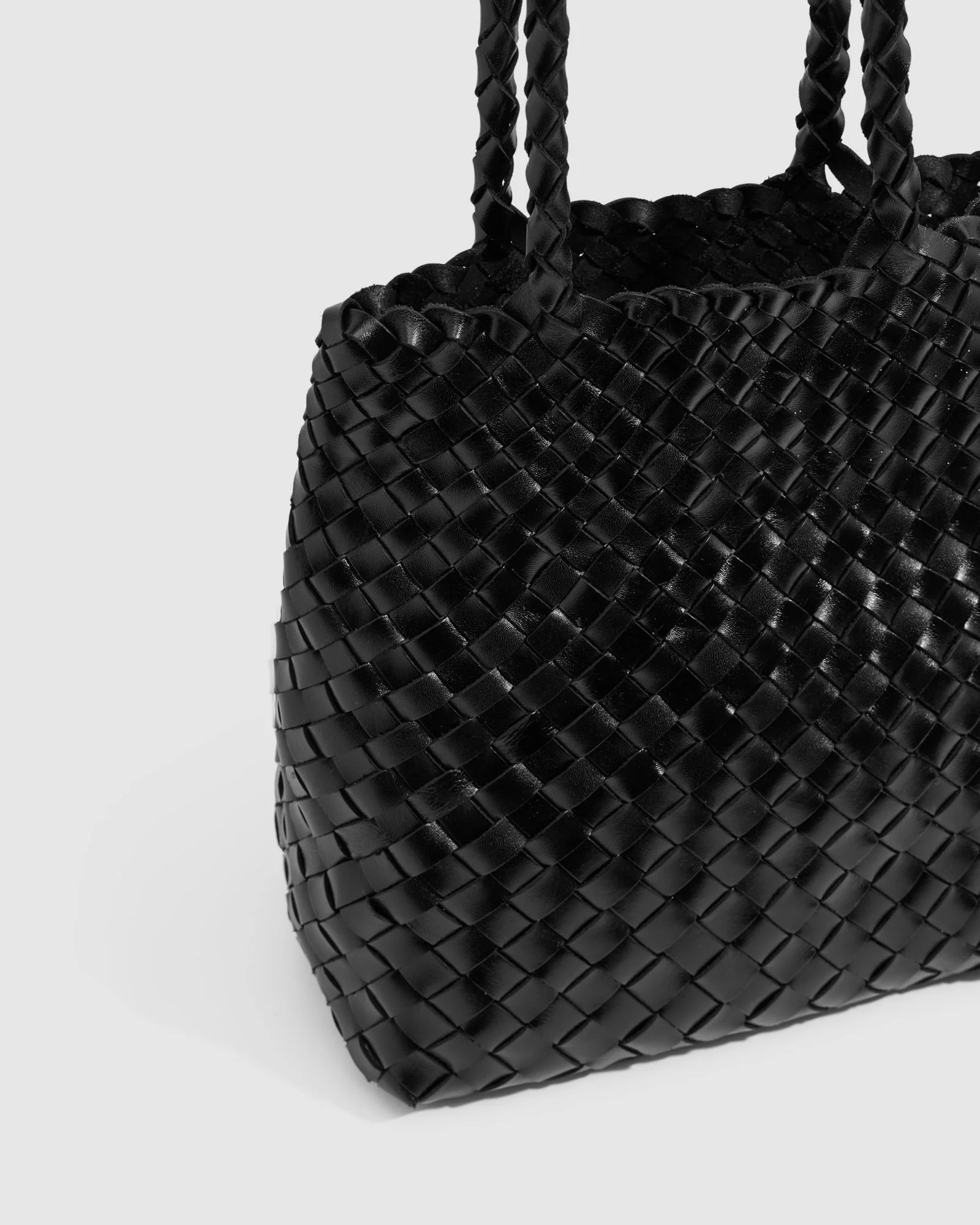 Larna Woven Tote Bag - Image 3