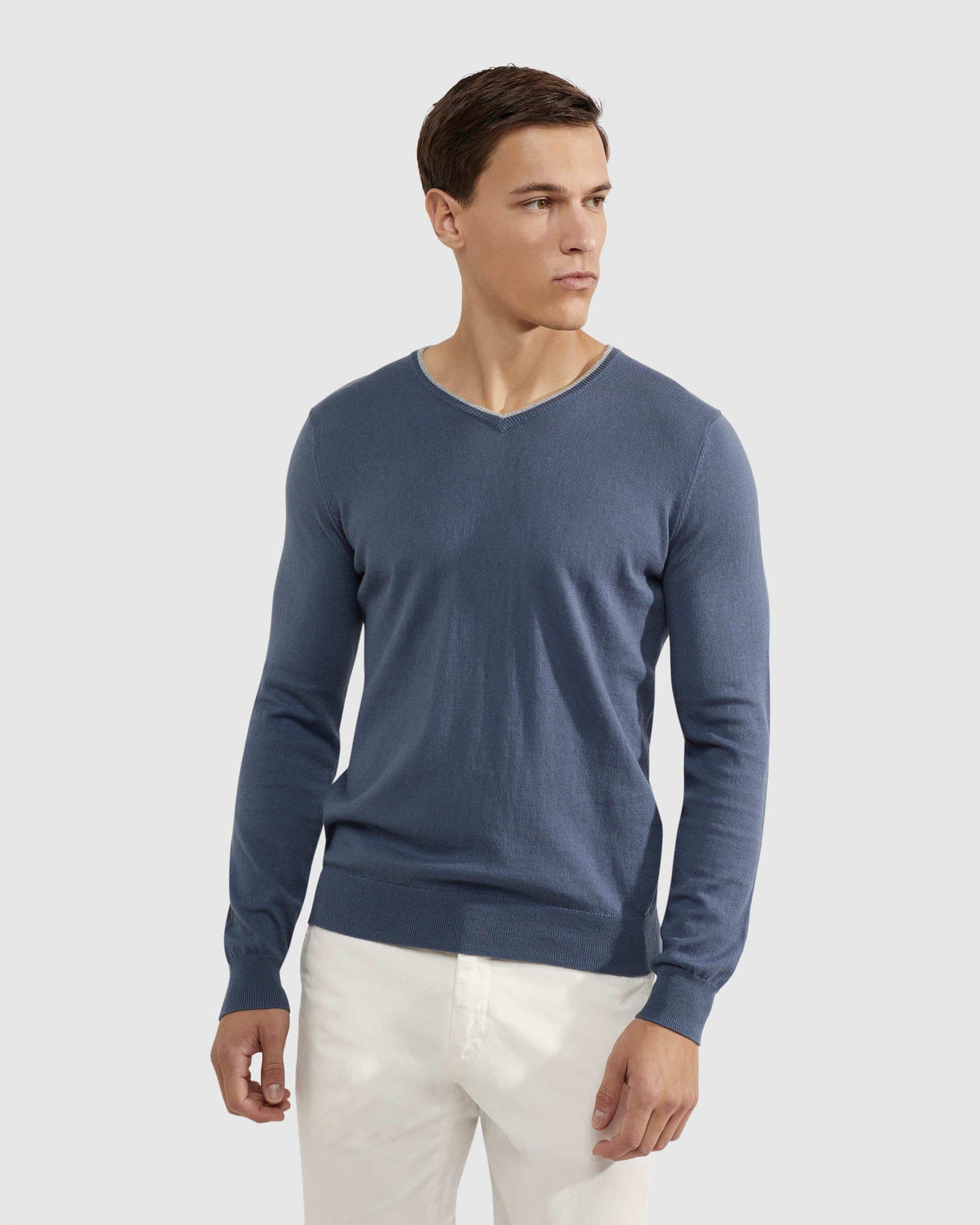 Lenny V Neck Cashmere Blend Pullovr - Image 11