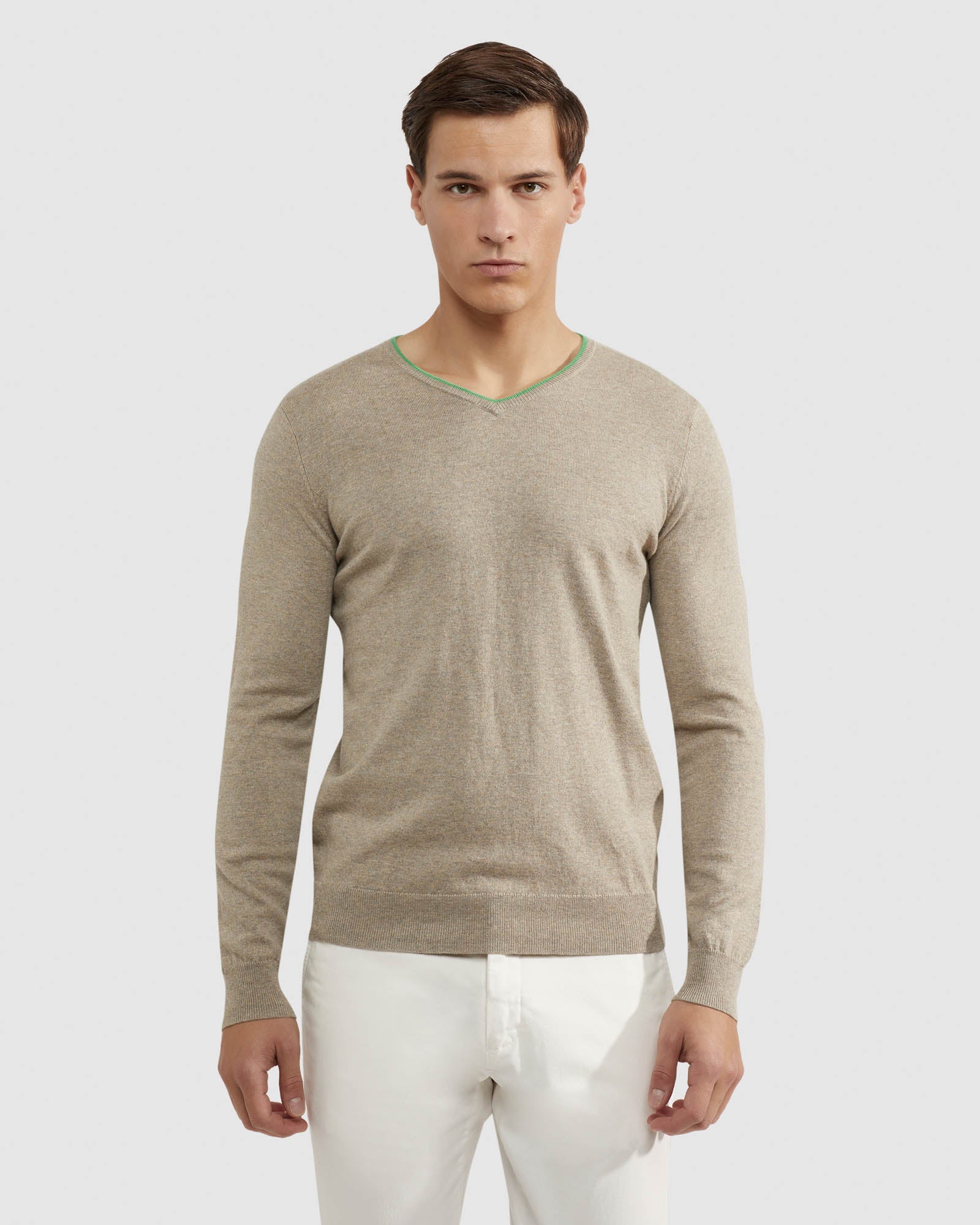 Lenny V Neck Cashmere Blend Pullovr - Image 13