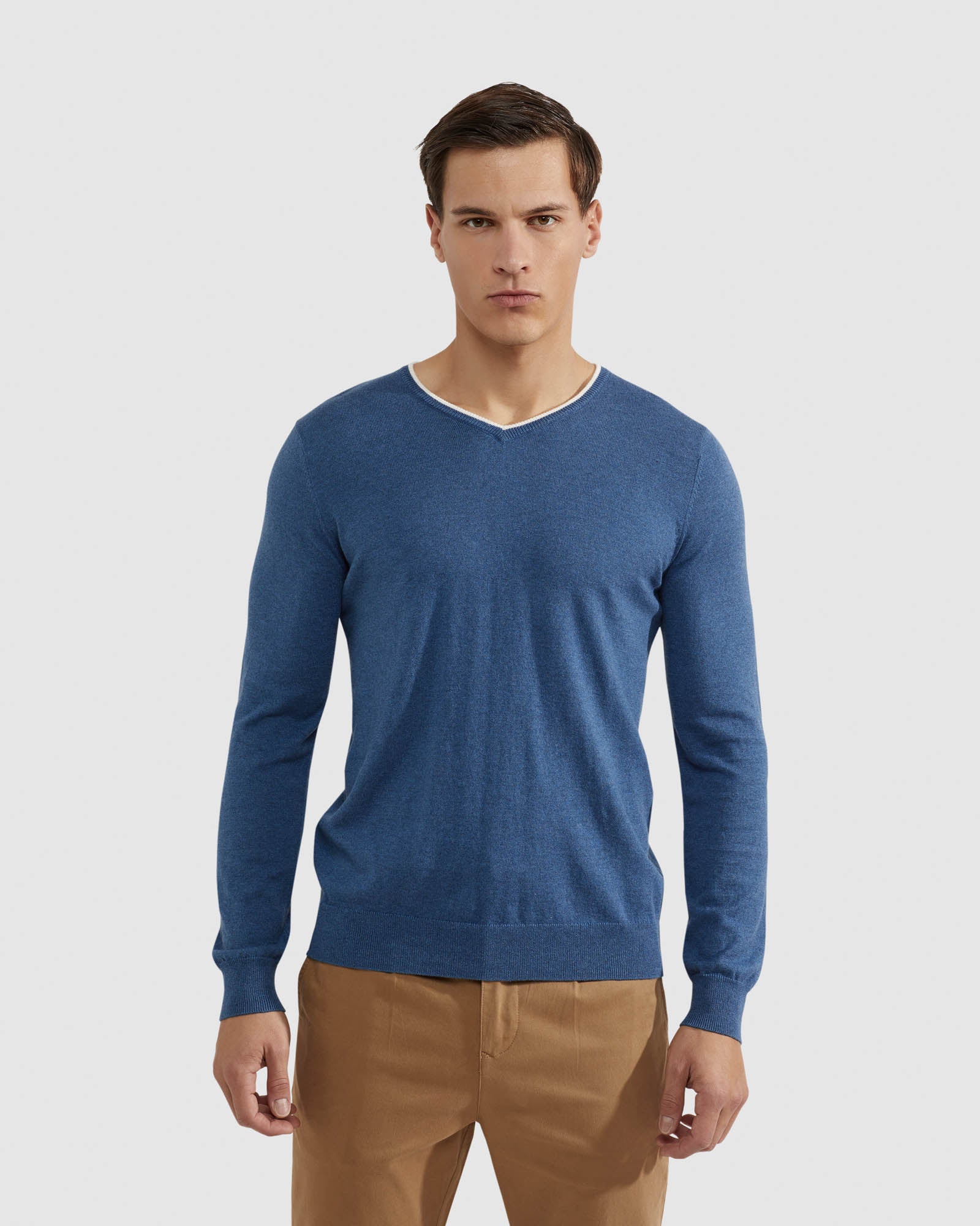 Lenny V Neck Cashmere Blend Pullovr - Image 5