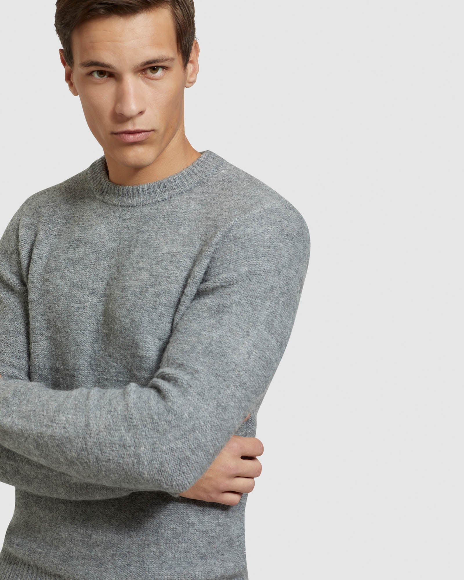 Leo Soft Crew Neck Knit - Image 10
