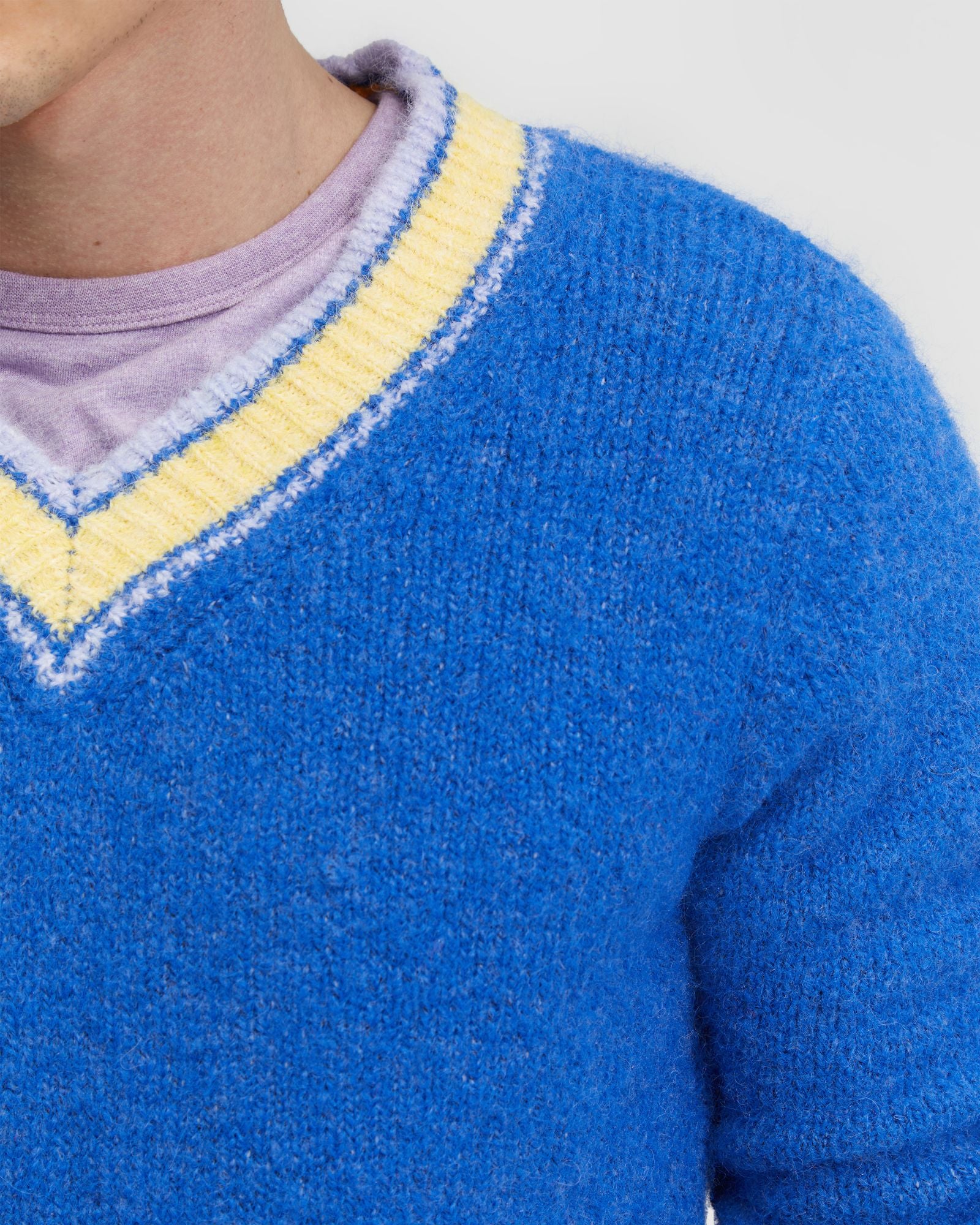 Leo V-Neck Knit - Image 6