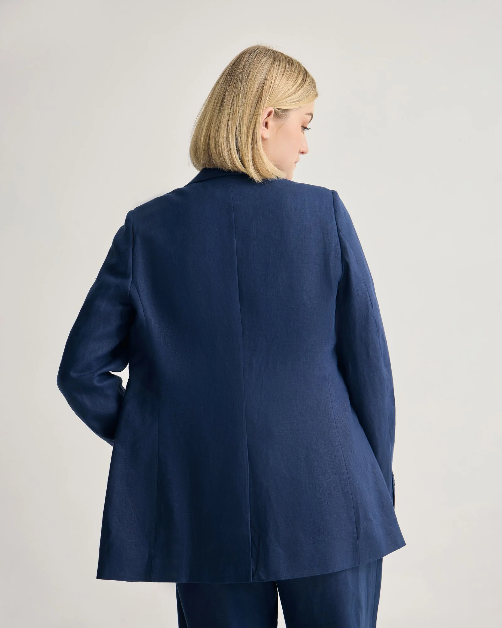 Lola Linen Blazer - Image 3