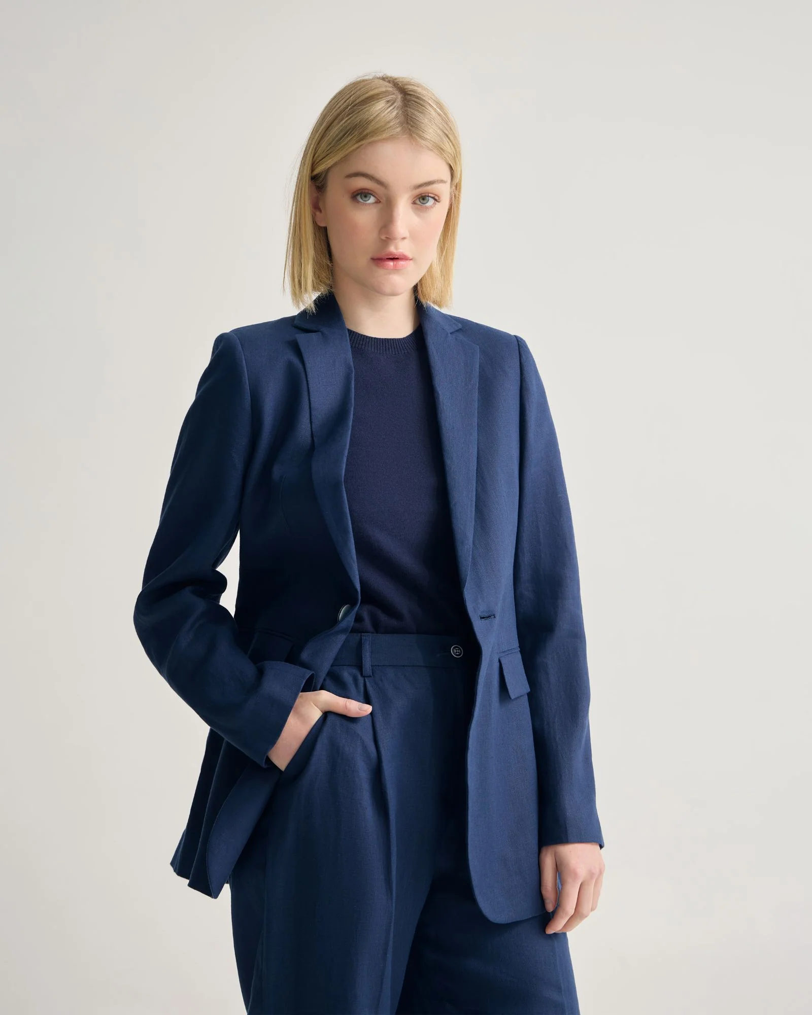 Lola Linen Blazer - Image 4