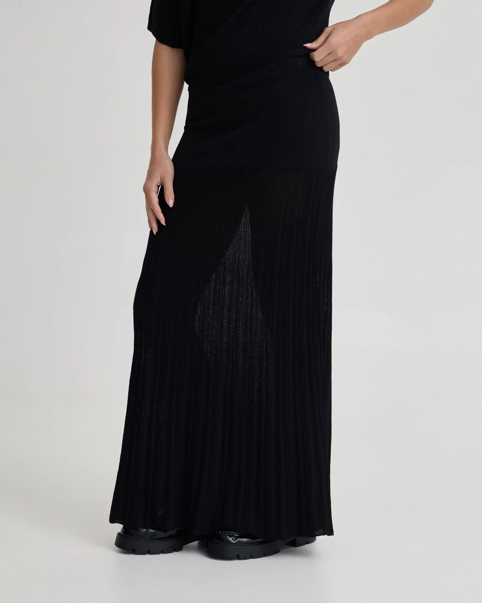 Poppy Knitted Skirt - Image 8