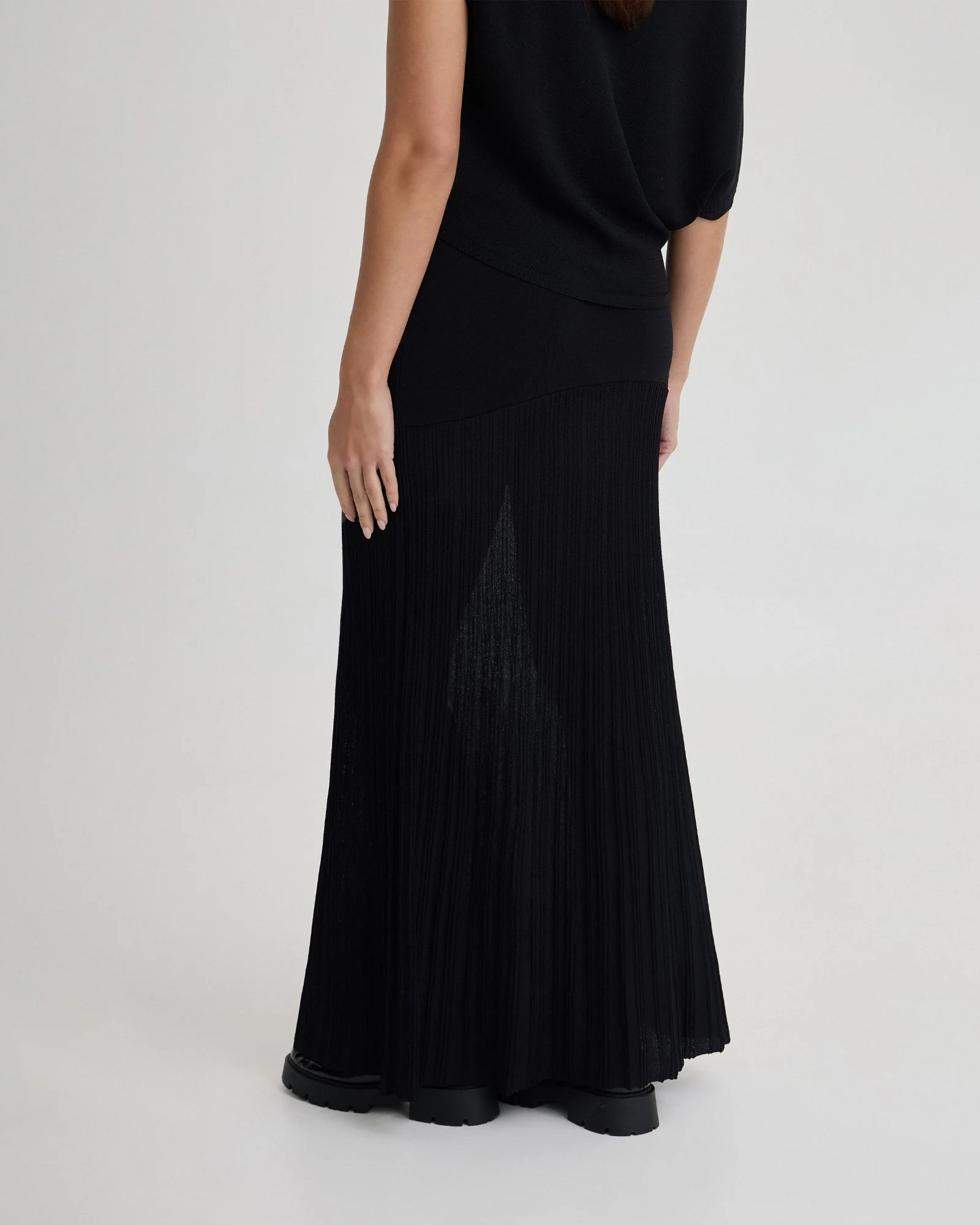 Poppy Knitted Skirt - Image 9