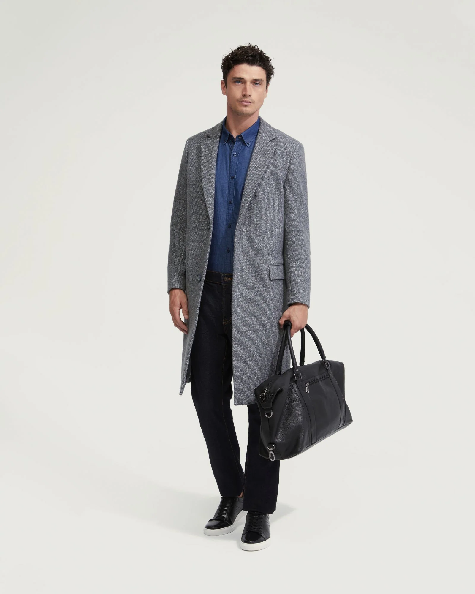 Rainer Weekender Bag - Image 9