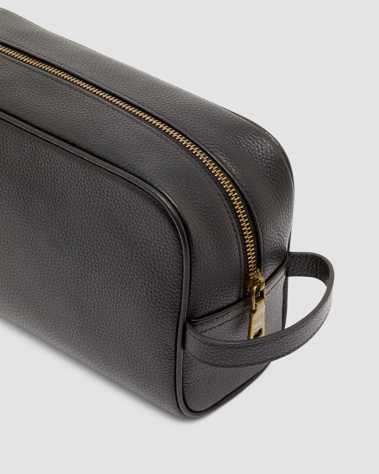 Royce Leather Wash Bag - Image 7
