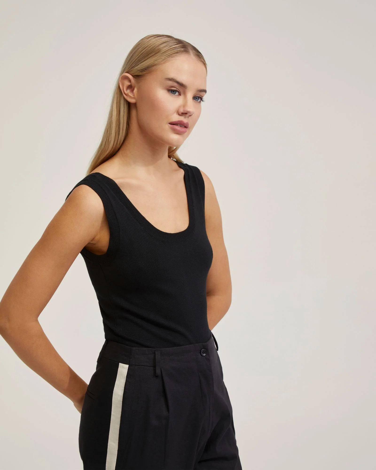 Stevie Knitted Tank - Image 14