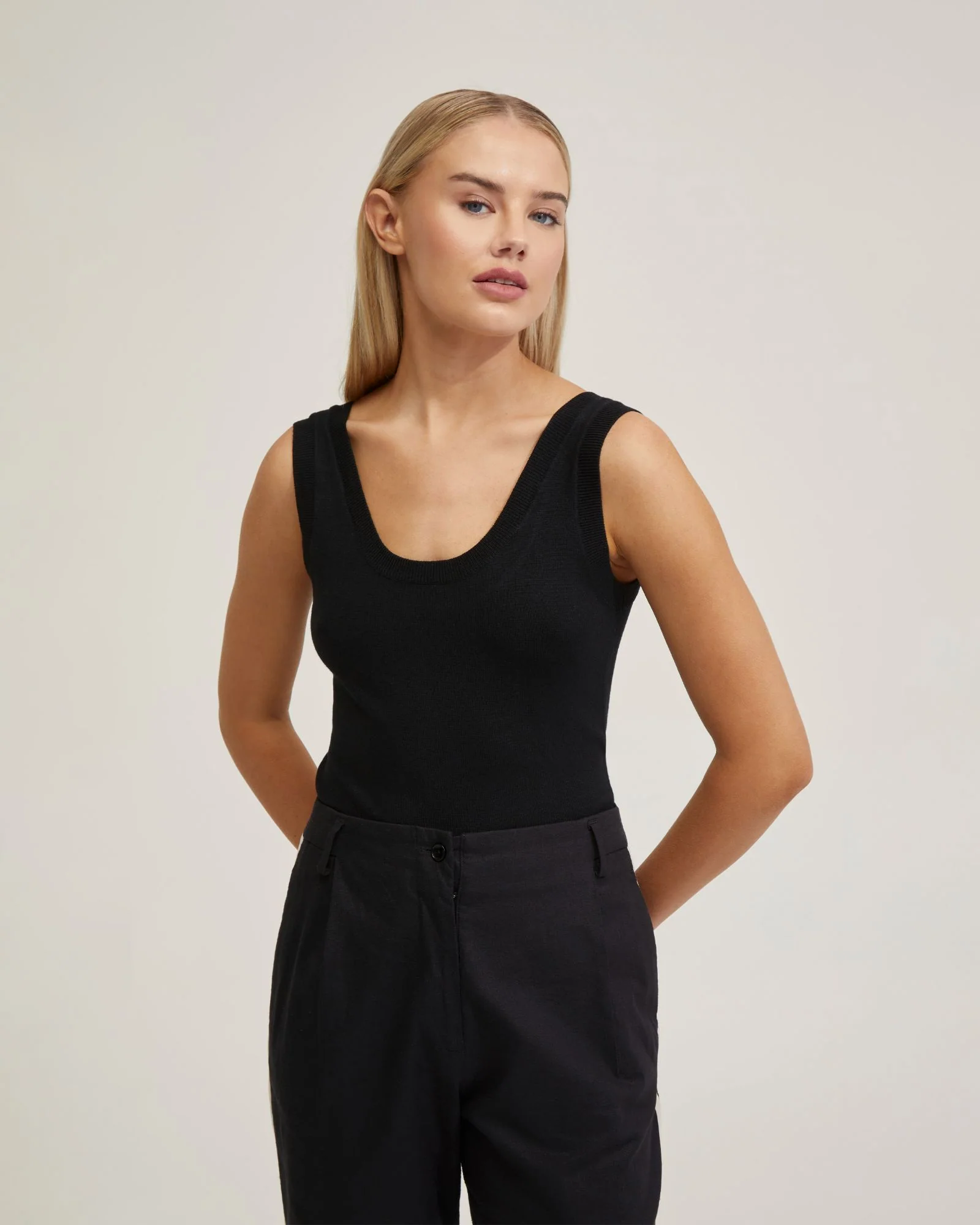 Stevie Knitted Tank - Image 17